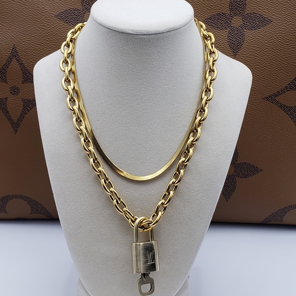 18k Gold Plated Stainless Steel Chain W/ Authentic Louis Vuitton Padlock Pendant - Picture 5 of 15